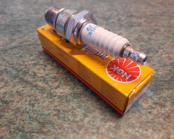 Spark plug for all Logic sweeper/collectors